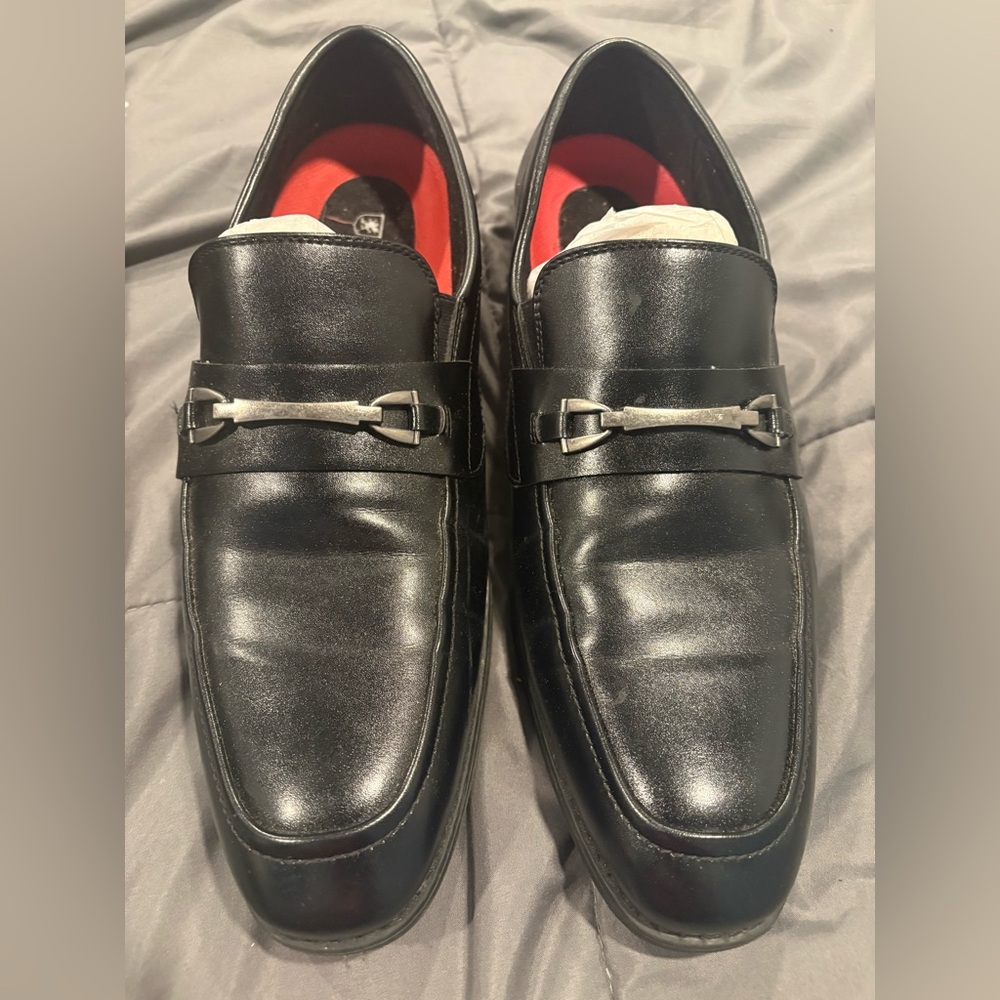 Stacy Adams Black Leather Loafers with Metal Accent